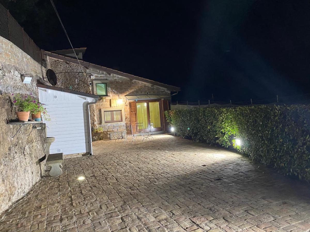 Casetta Santa Fortunata Guest House Sutri Exterior foto